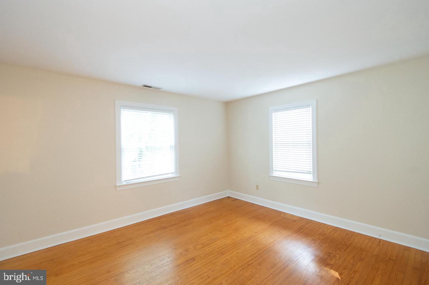 13 Plum St