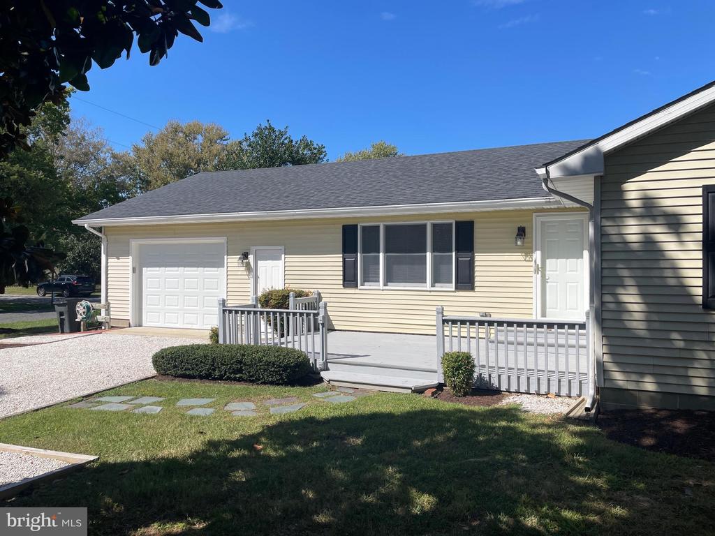110 Bonfield Ave