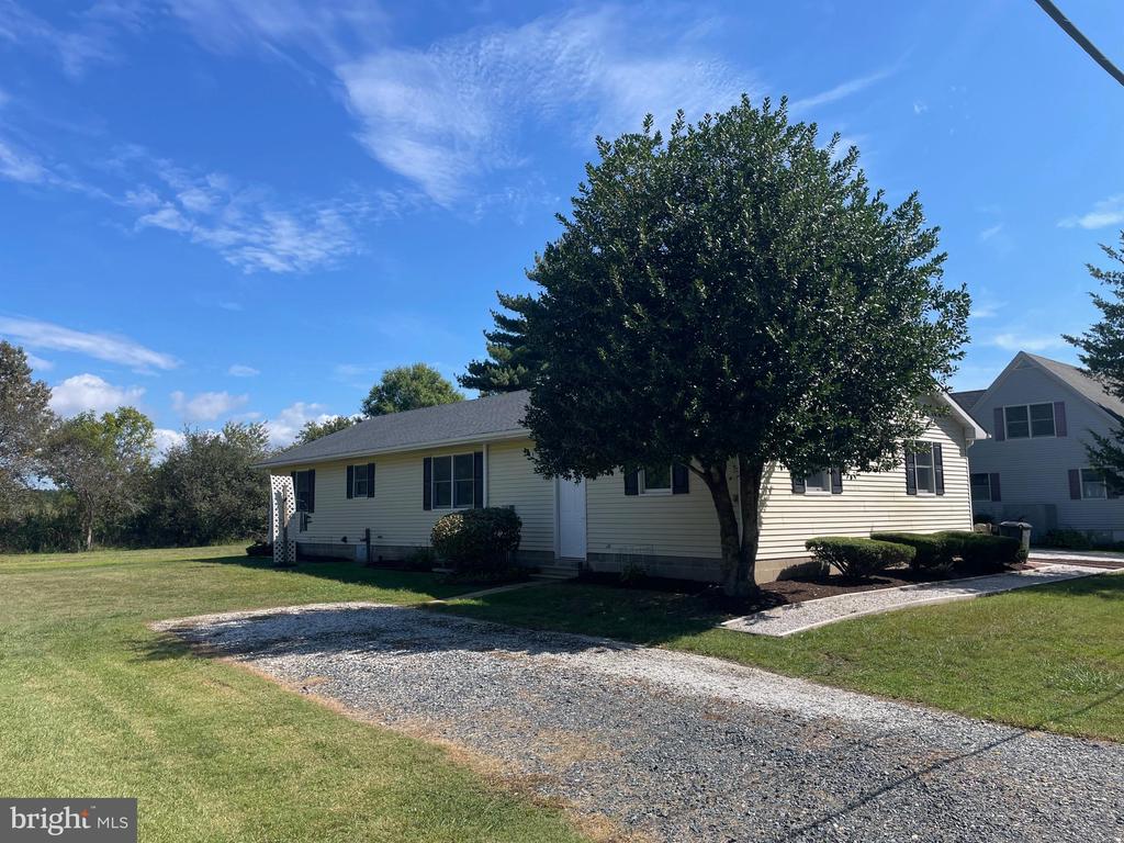 110 Bonfield Ave