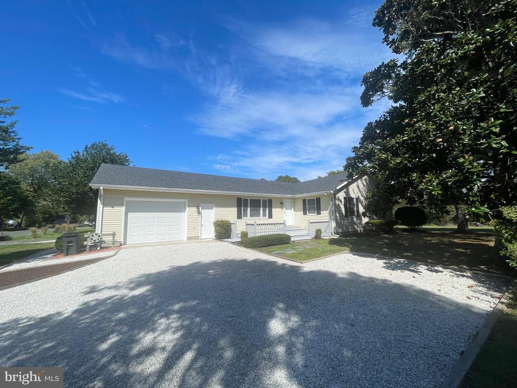 110 Bonfield Ave
