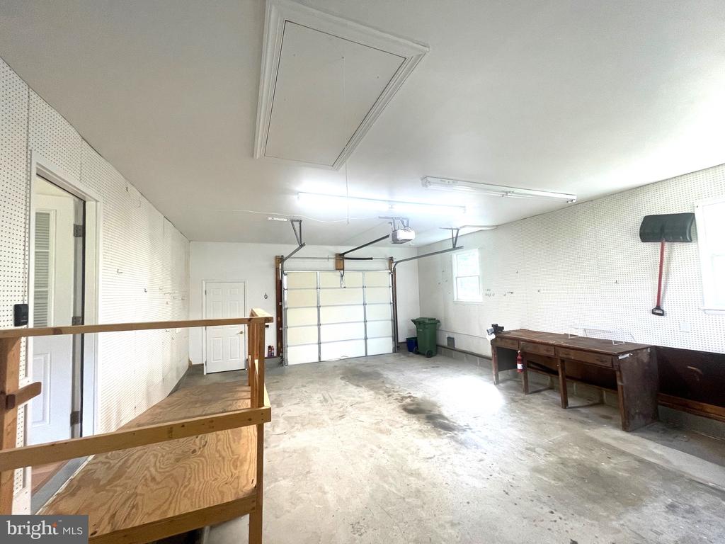 110 Bonfield Ave