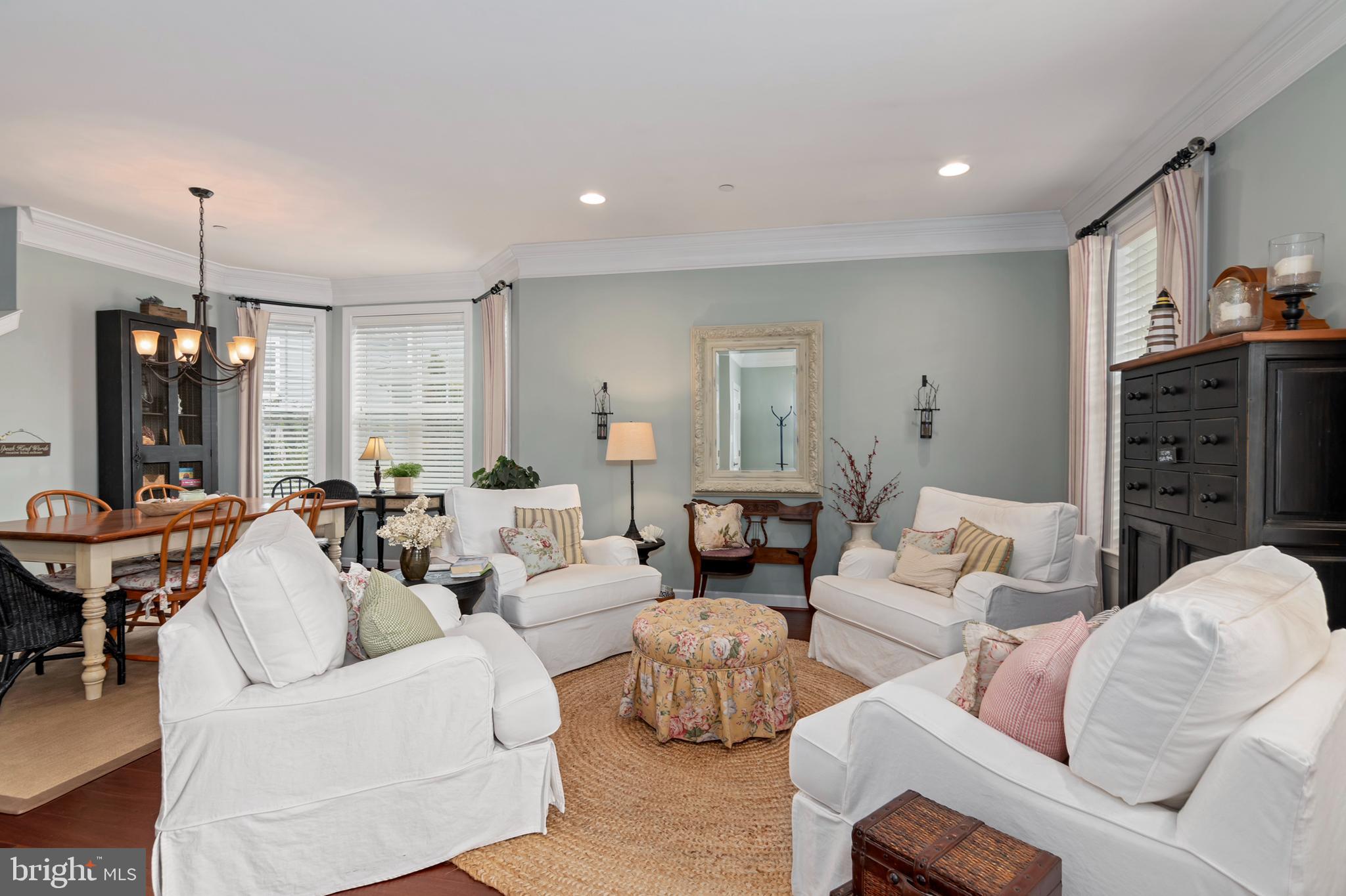 8060 Easton Village Dr