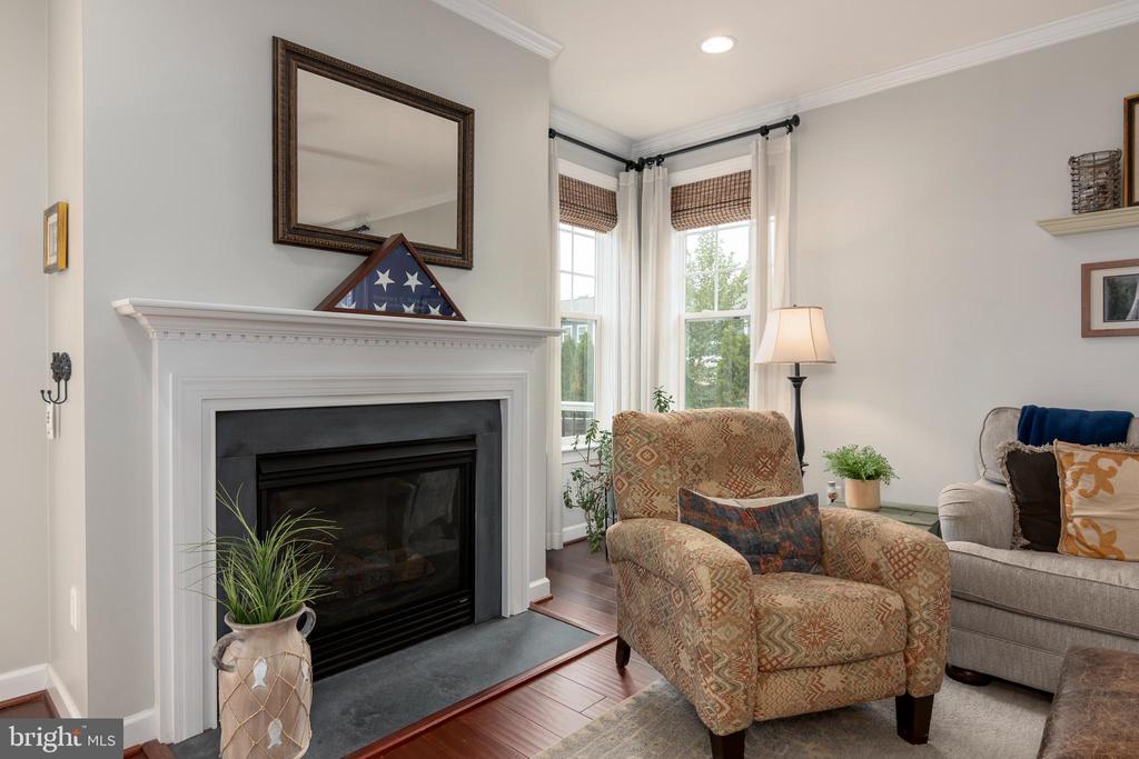 8060 Easton Village Dr