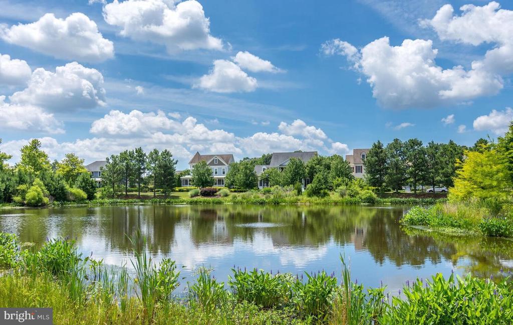 8060 Easton Village Dr
