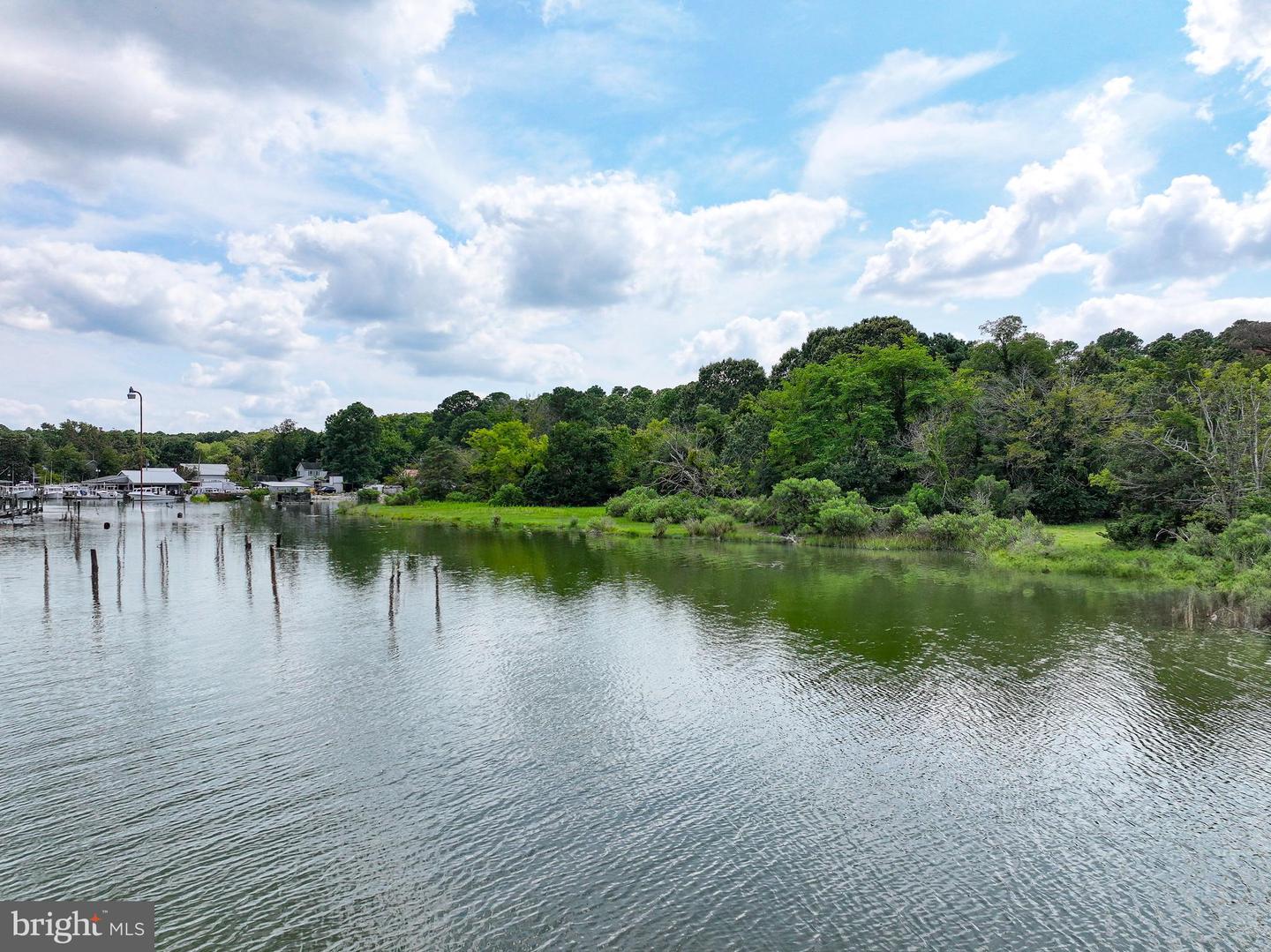 7649 Cooper Point Rd