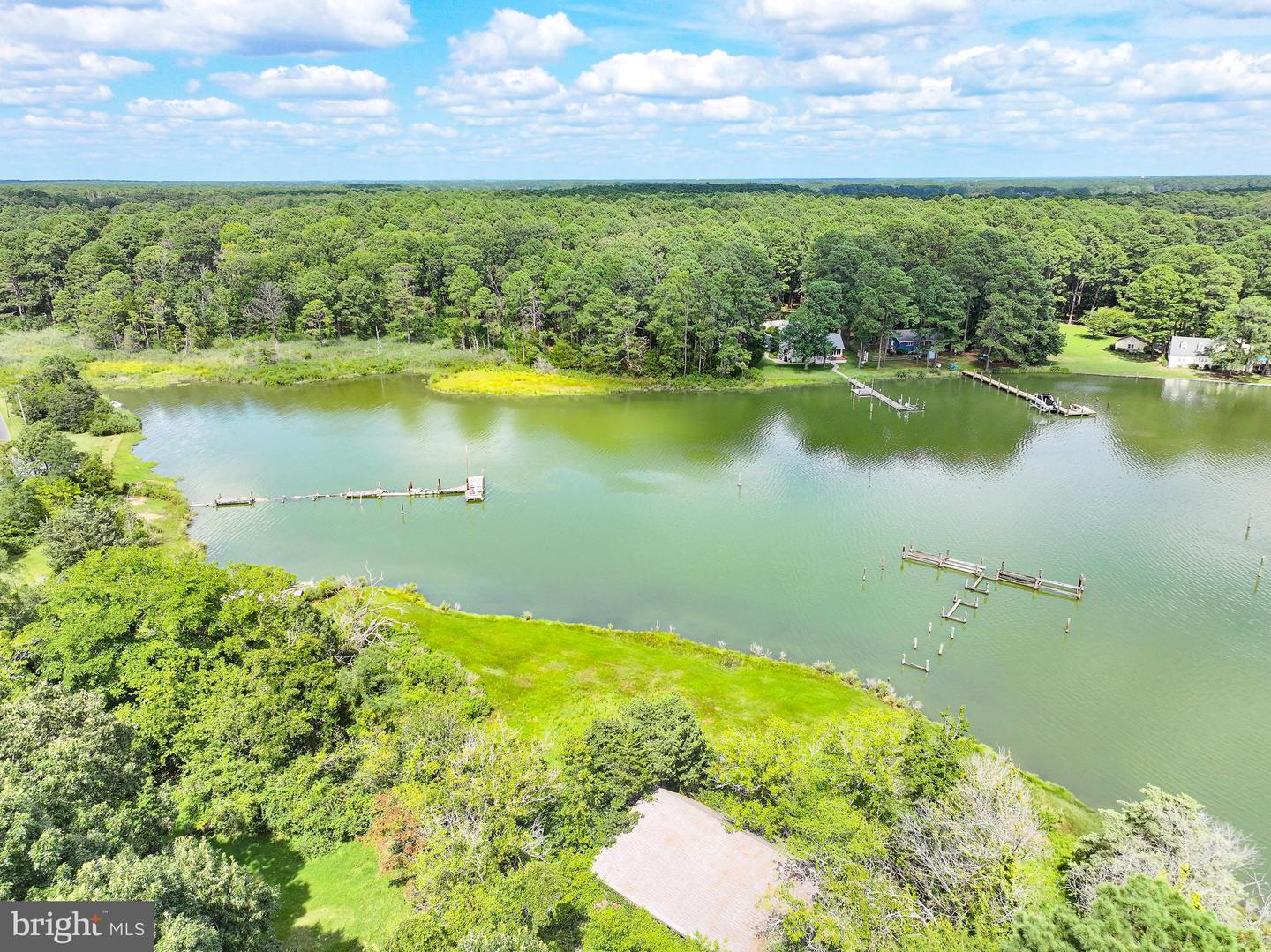 7649 Cooper Point Rd