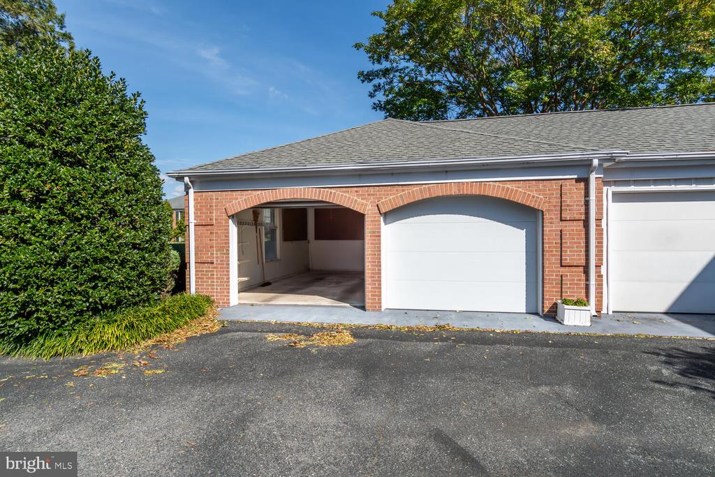 9531 Quail Hollow #403
