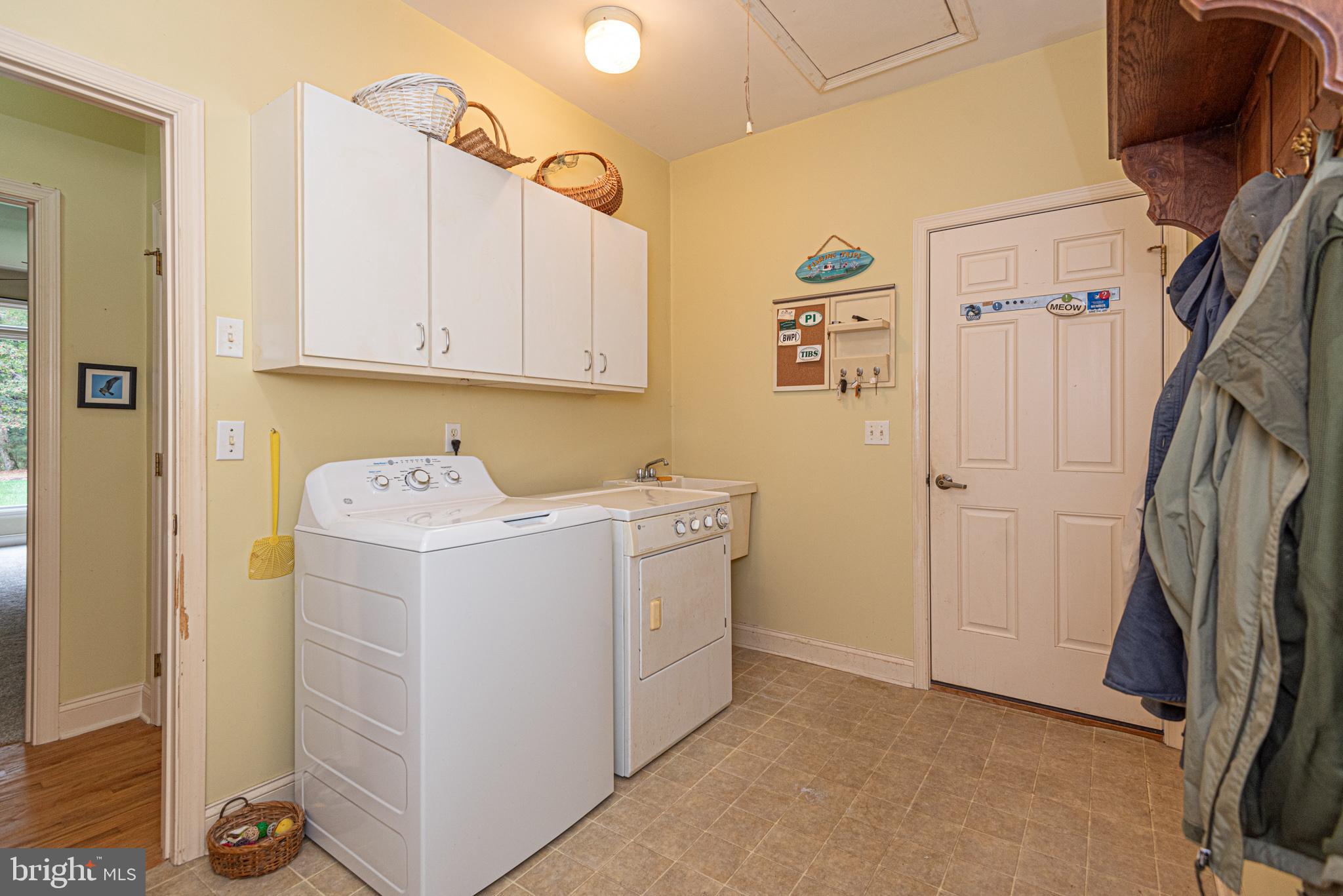 6695 Holly Woods Road