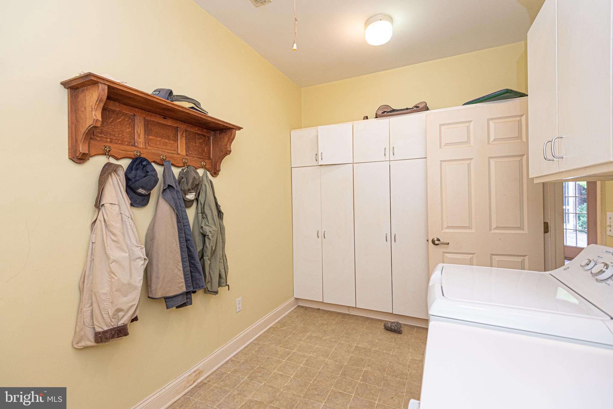 6695 Holly Woods Road