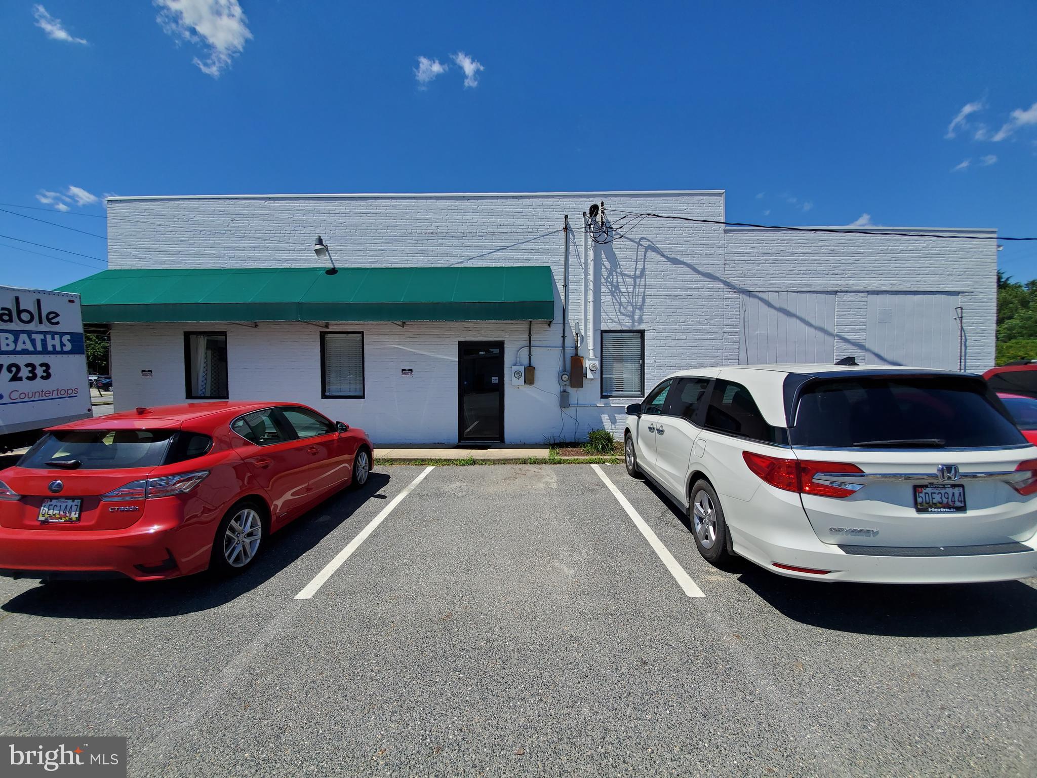 342 N Aurora St N #Suite C