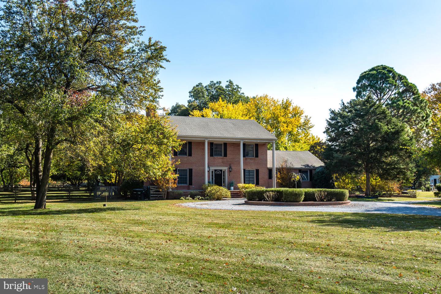 6143 Canterbury Dr