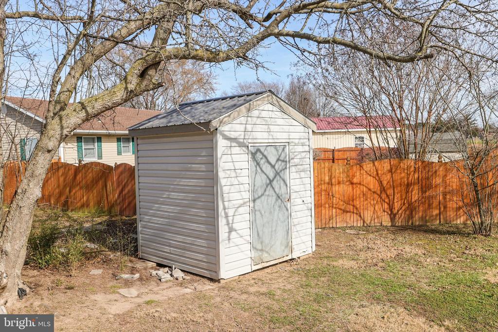 3885 Harrison Ct