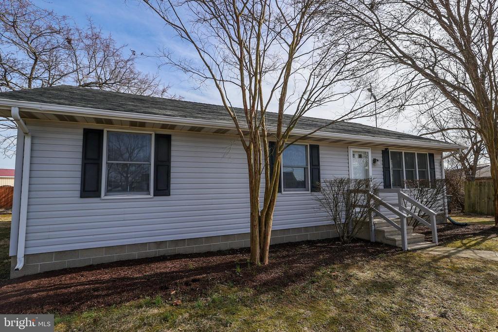 3885 Harrison Ct