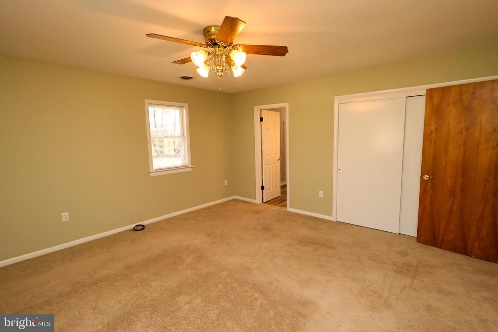 3885 Harrison Ct