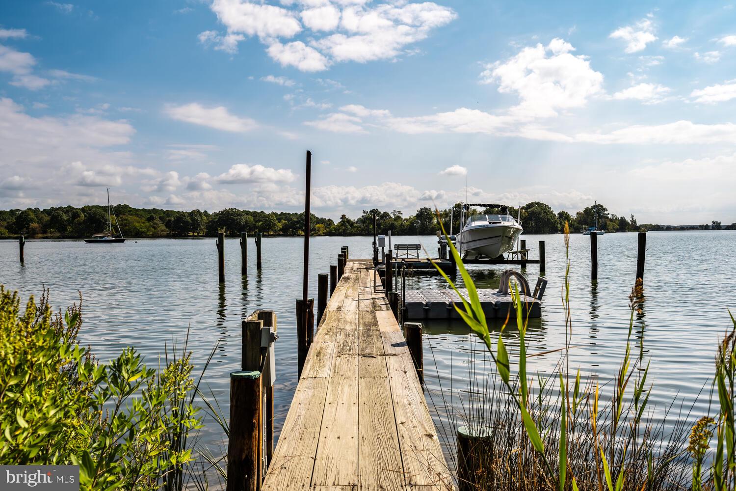 7225 Cooper Point Rd