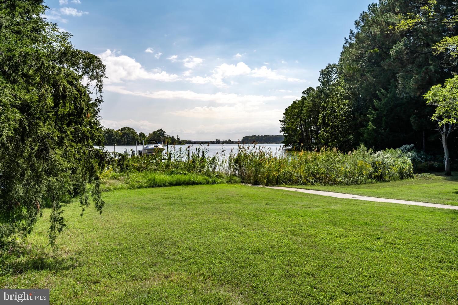 7225 Cooper Point Rd