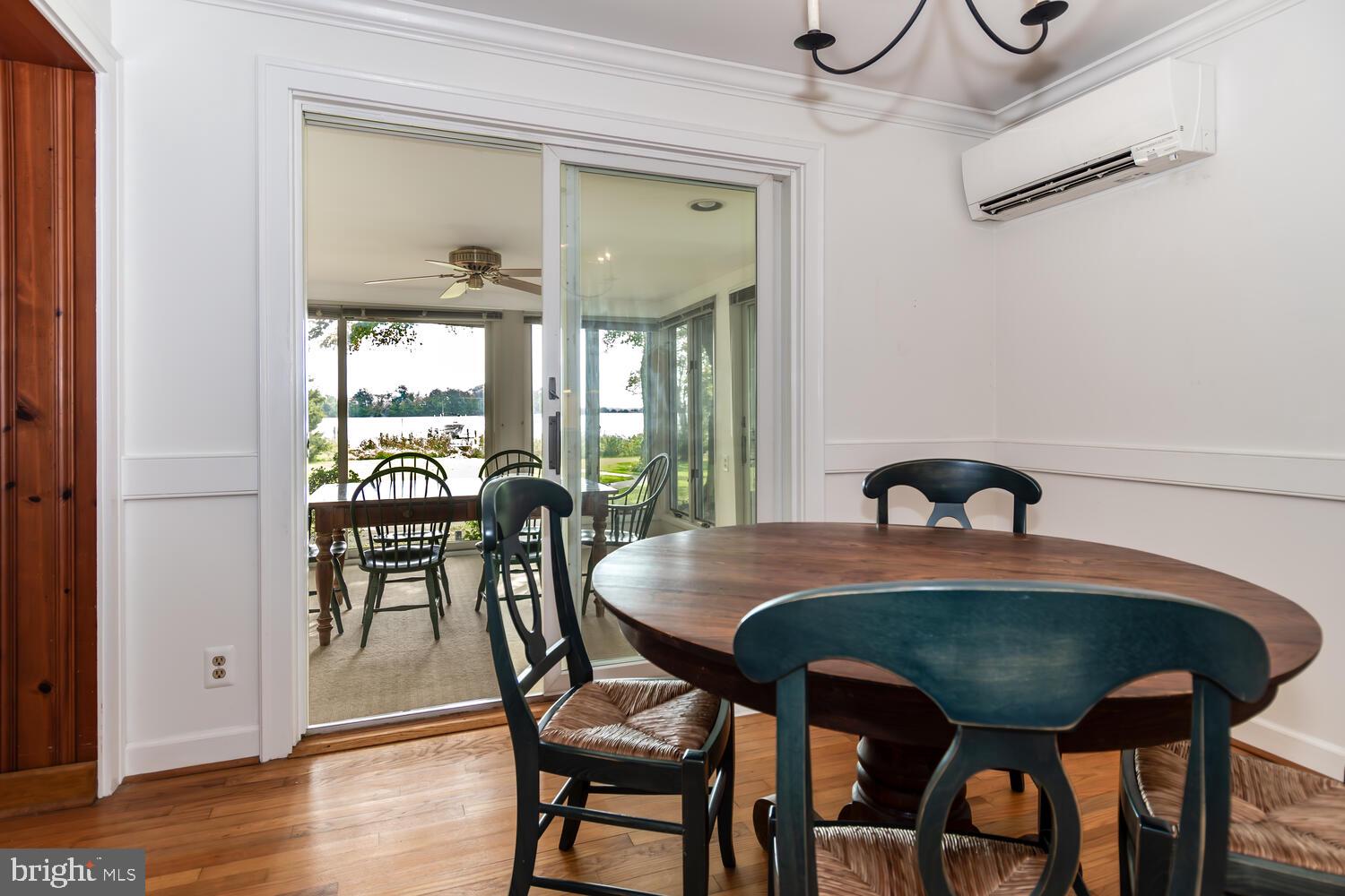 7225 Cooper Point Rd