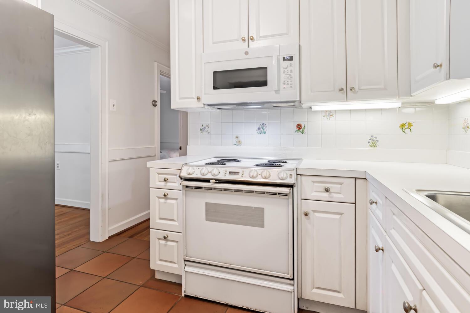 7225 Cooper Point Rd