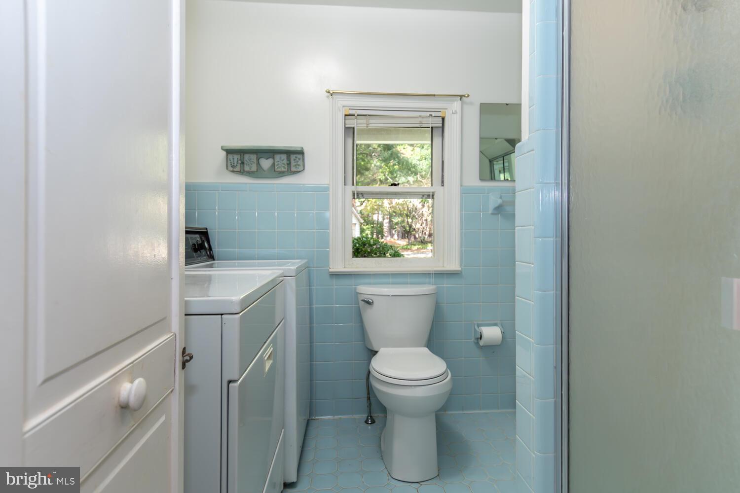 7225 Cooper Point Rd