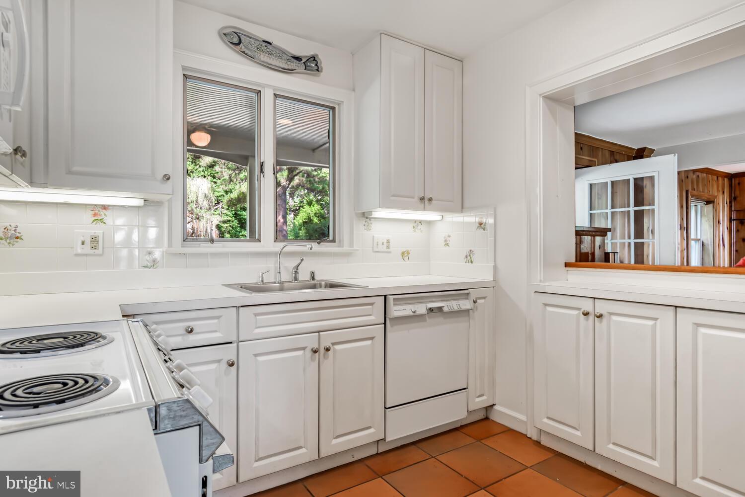 7225 Cooper Point Rd