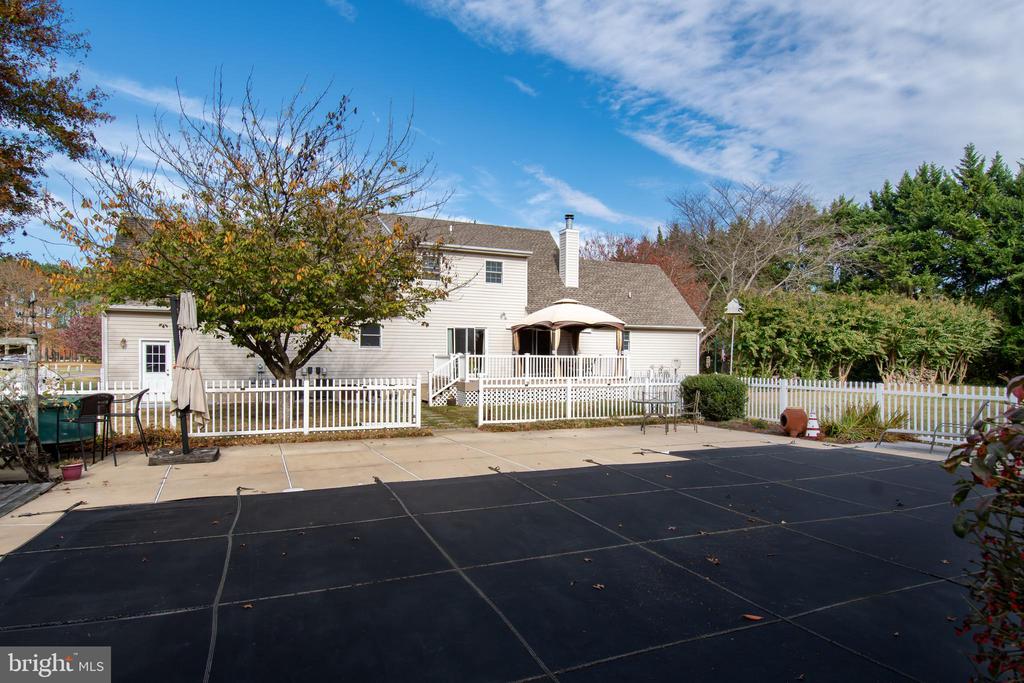 5600 Marlan Dr
