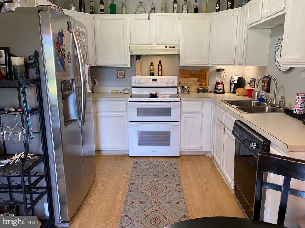 100-B J L Thompson Dr #2a