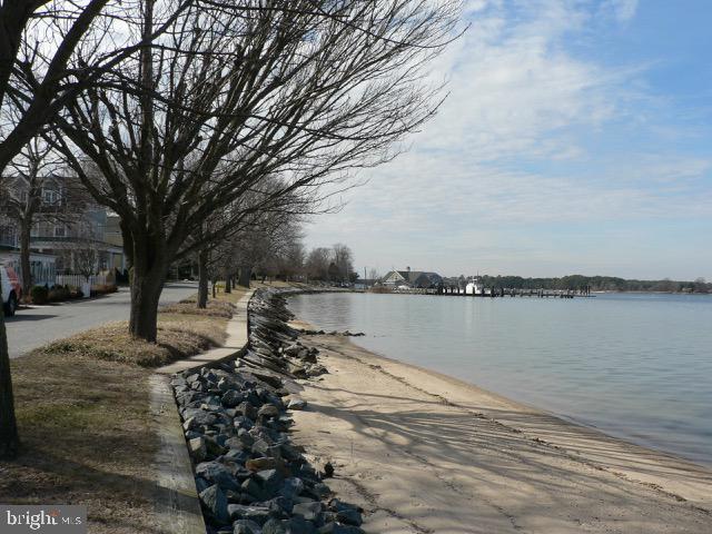 100-B J L Thompson Dr #2a