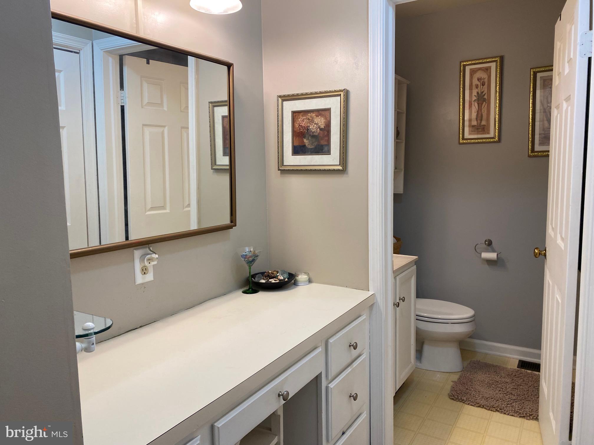 100-B J L Thompson Dr #2a