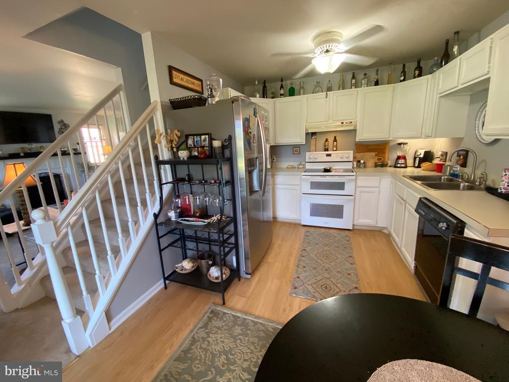 100-B J L Thompson Dr #2a