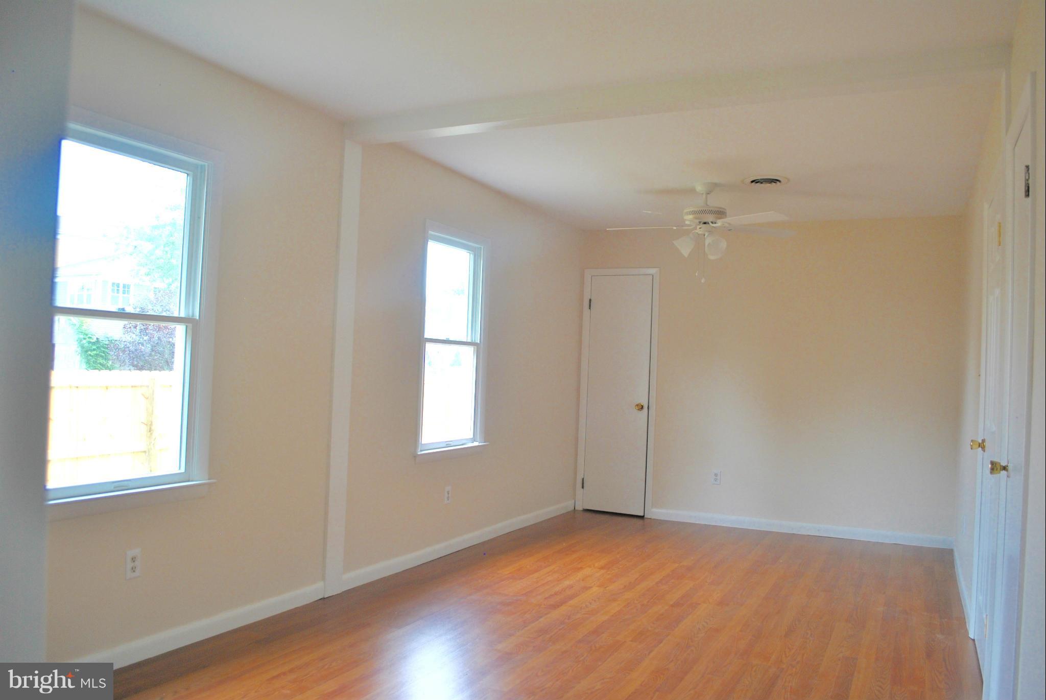 106 LEE ST
