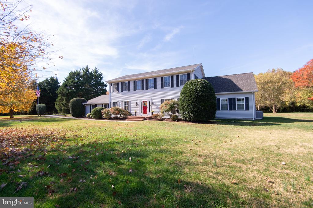 6480 Fairway Ln