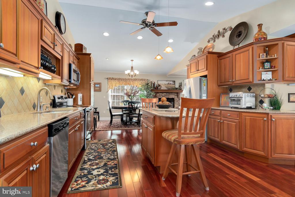 9099 Camelia Dr