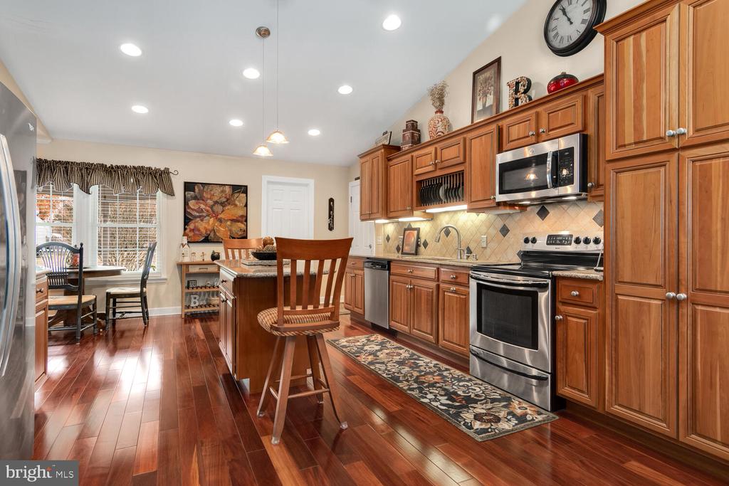 9099 Camelia Dr