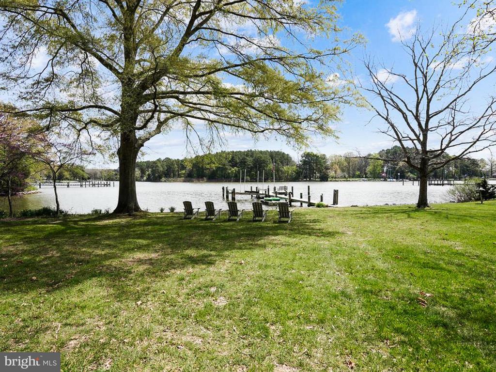27303 Baileys Neck Rd