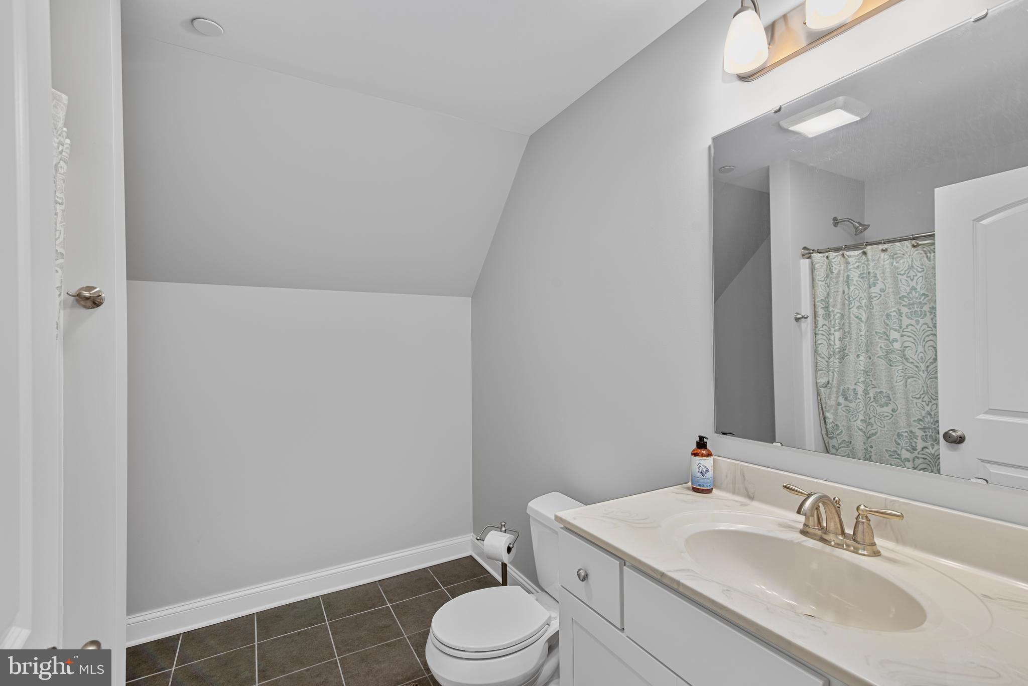 6998 Hopkins Neck Rd