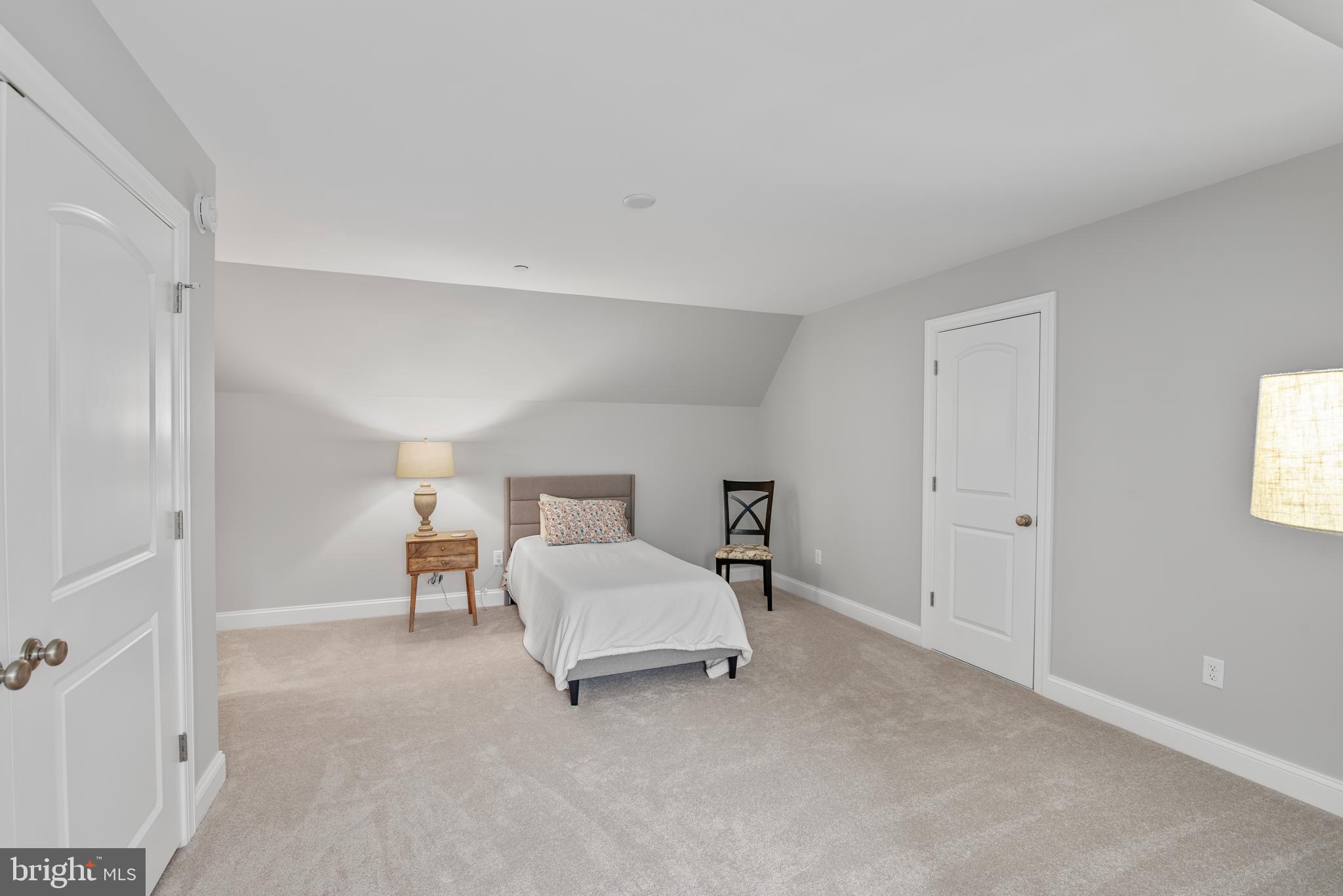 6998 Hopkins Neck Rd