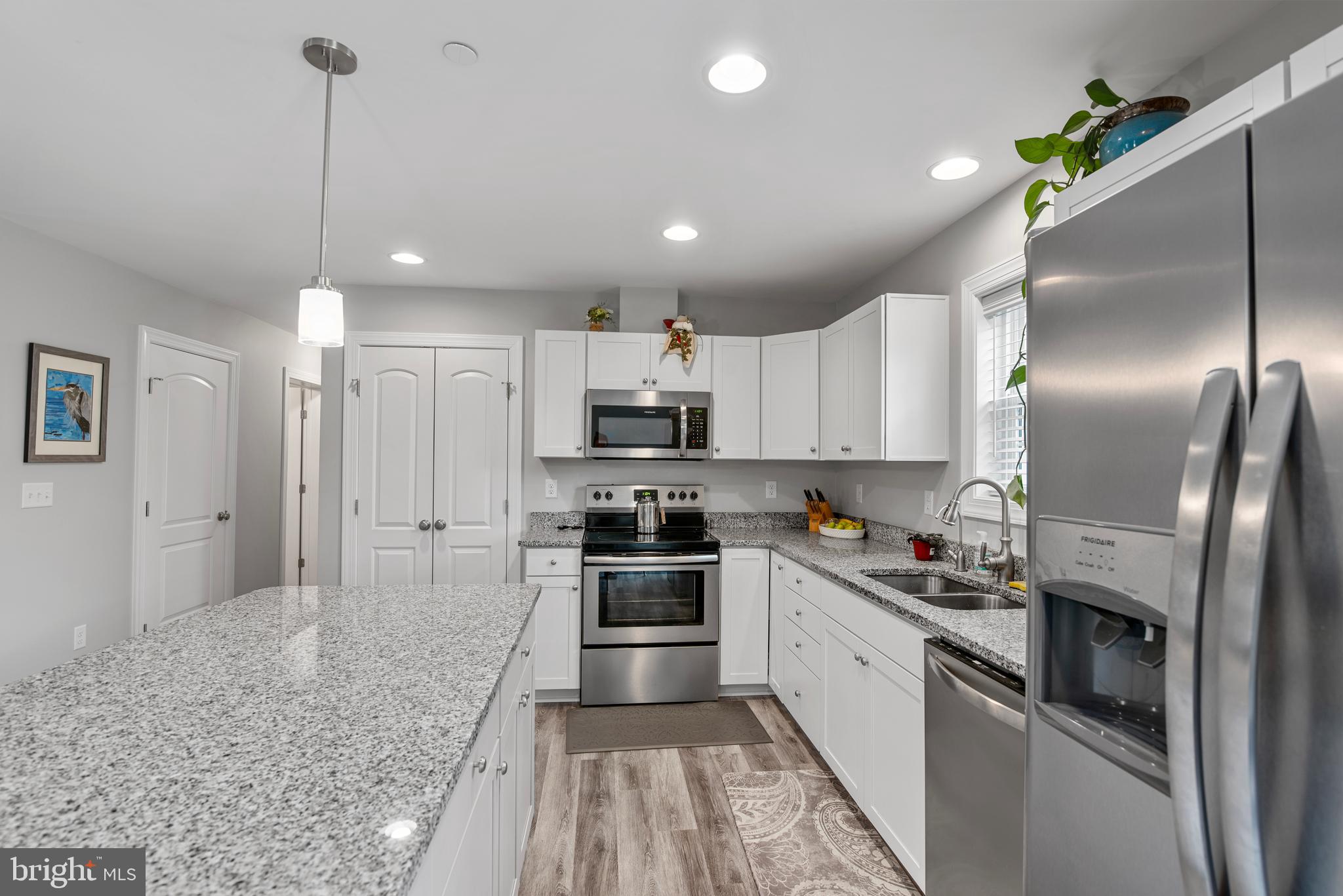 6998 Hopkins Neck Rd