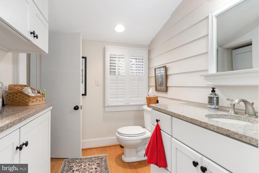 104 Mulberry St