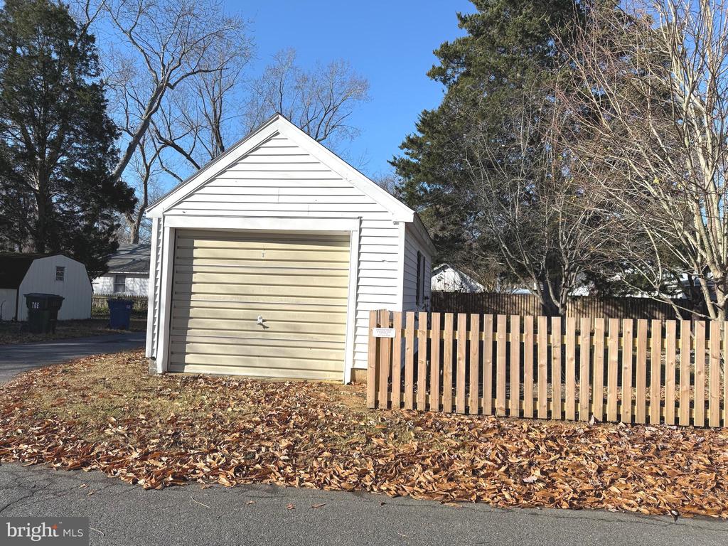 314 LINDEN AVE