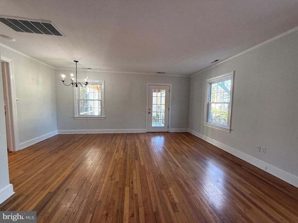 314 LINDEN AVE
