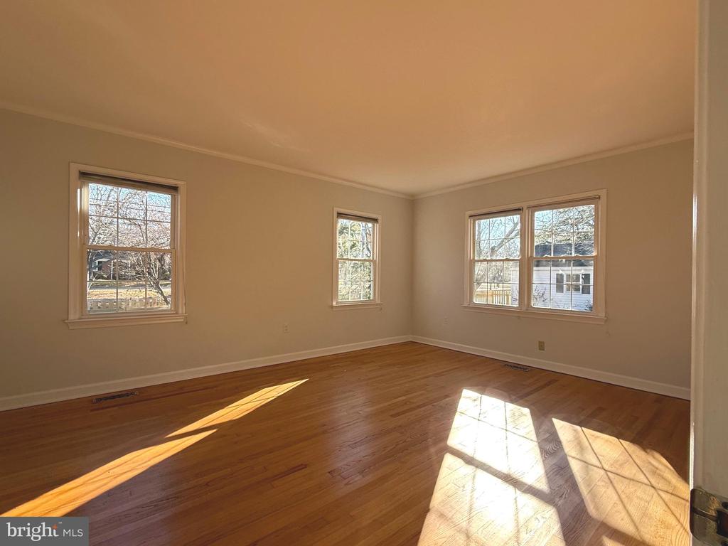 314 LINDEN AVE