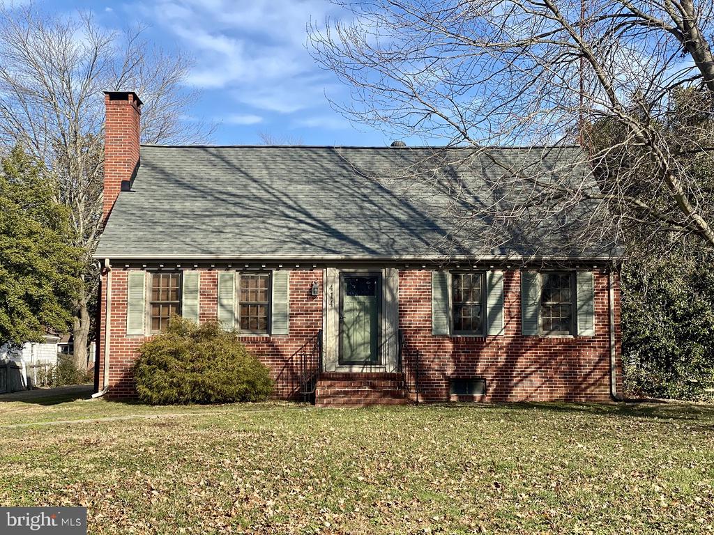 414 Trippe Ave