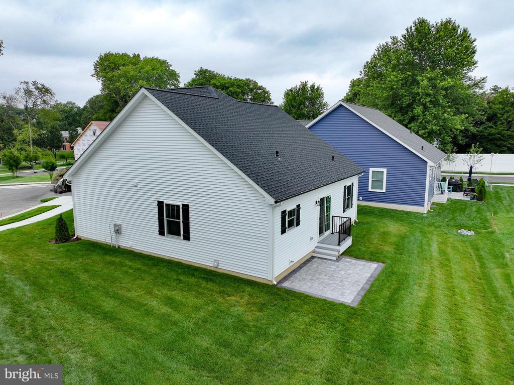 14 Sandy Ln