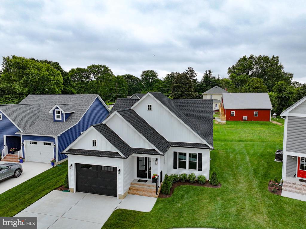 14 Sandy Ln