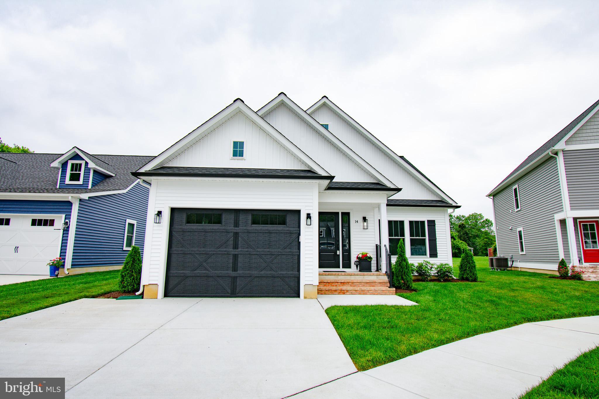14 Sandy Ln