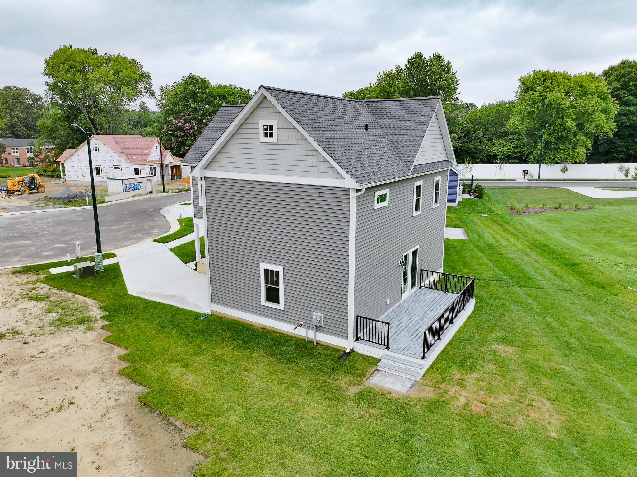 16 Sandy Ln