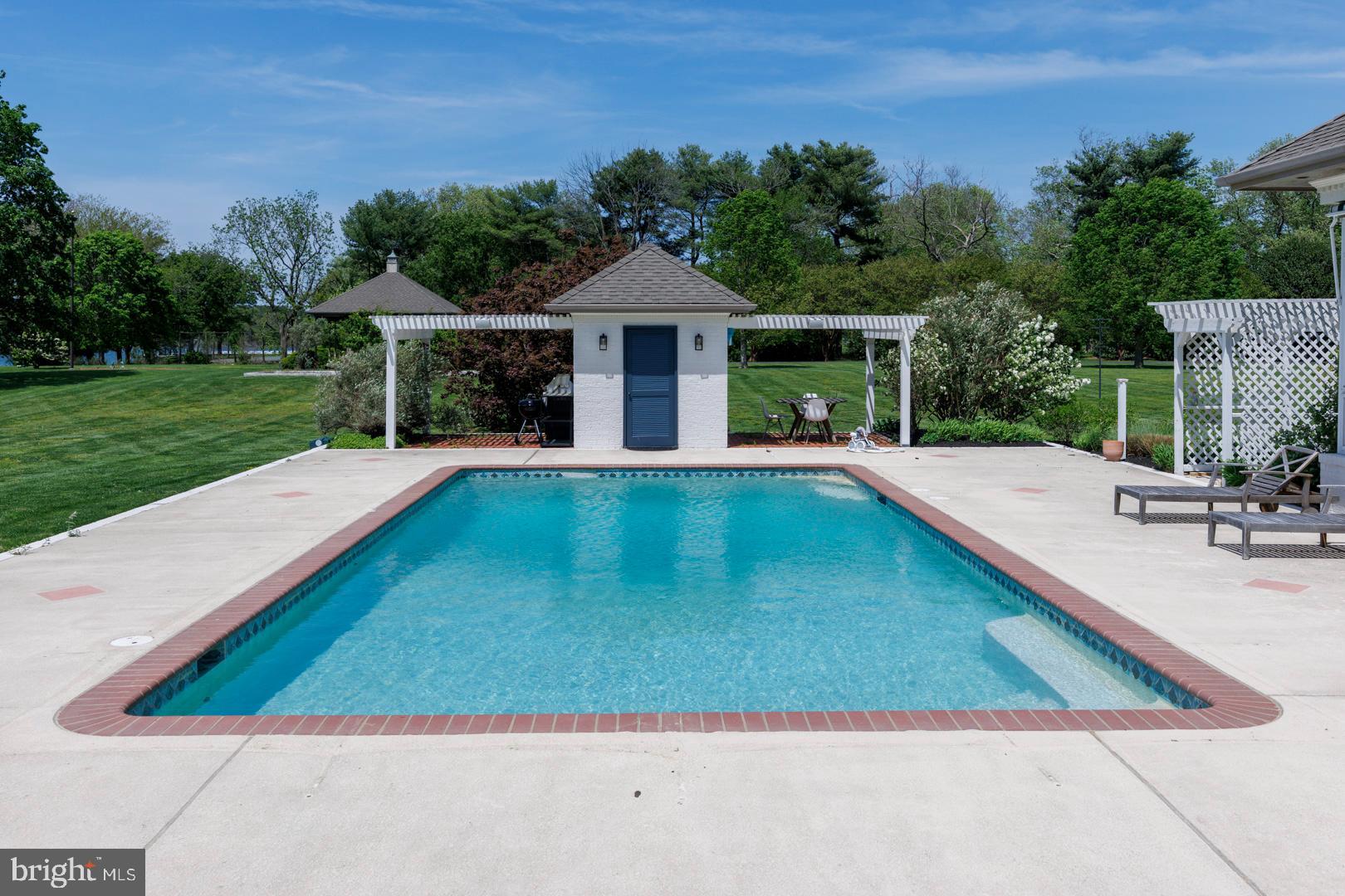 26333 Presquile Dr S