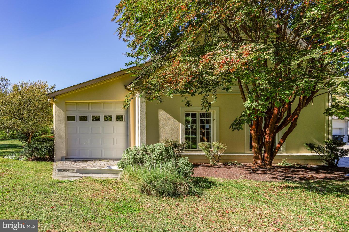 28092 Glebe Rd