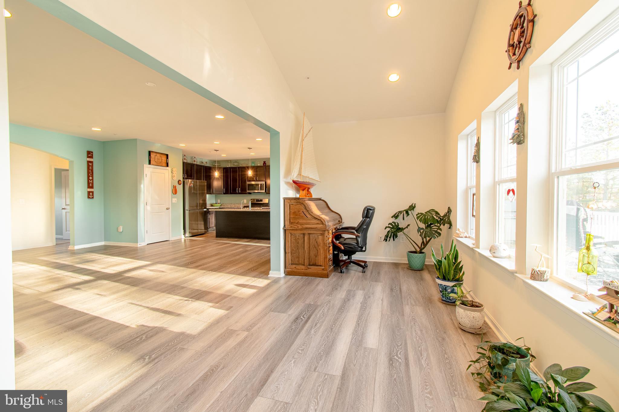 5582 Trafalgar Cir