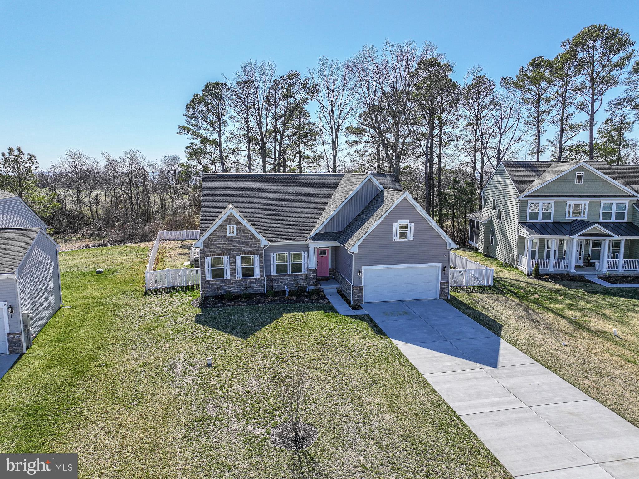 5582 Trafalgar Cir